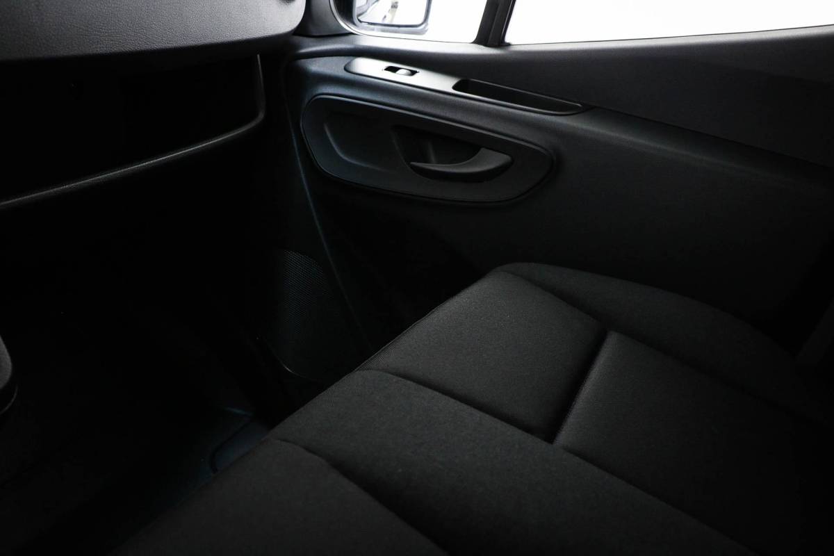 Mercedes-Benz Sprinter Mercedes-Benz Sprinter 319 1.9 CDI L2H2 | LED | AIRCO | CRUISE | DAB | CAMERA | EINDEJAARSAANBIEDING!!