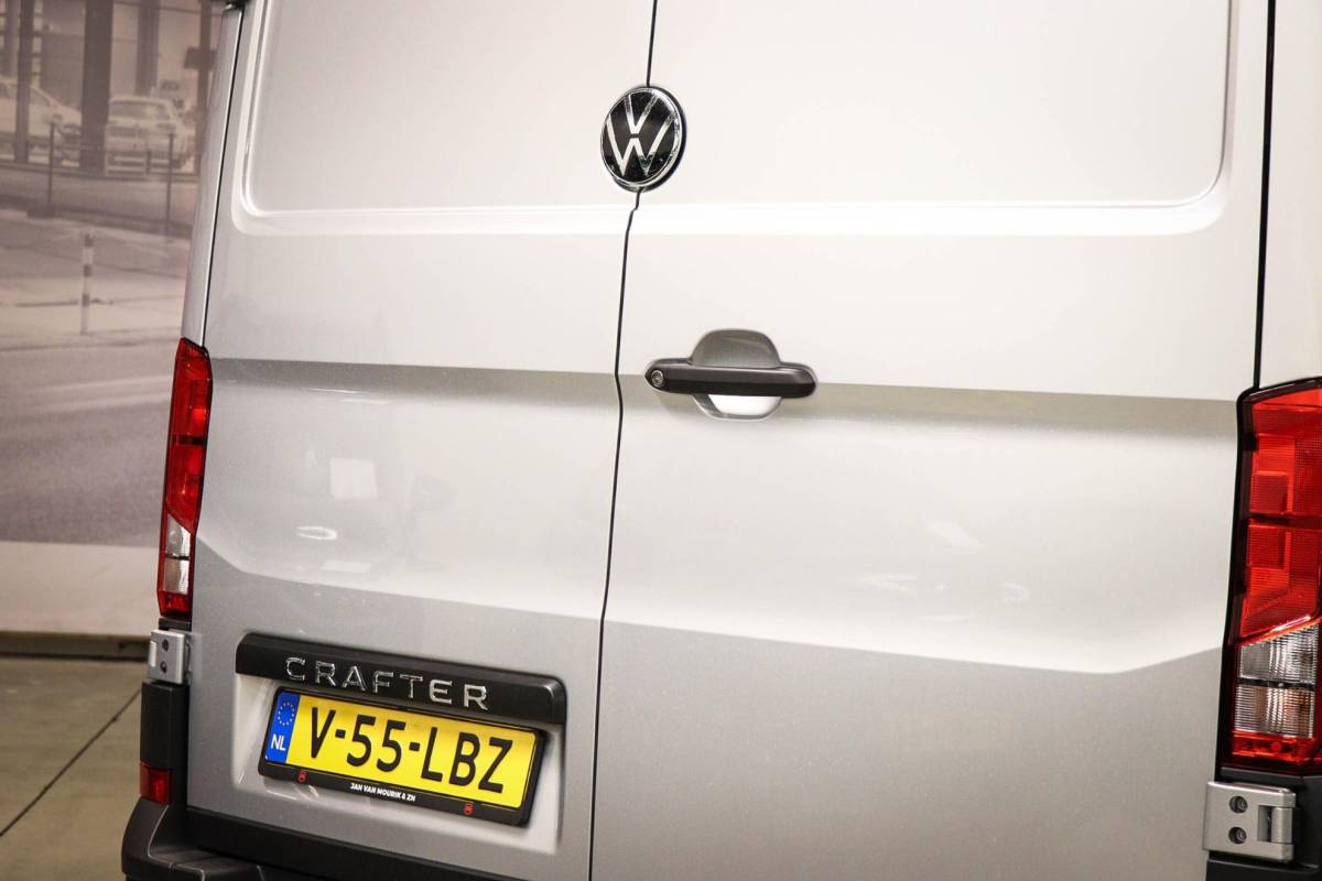 Volkswagen Crafter Volkswagen Crafter 35 2.0 TDI L3H3 Trendline | LED | CLIMA | STUURWIELVERWARMING | NAVI | DAB | APPLE | CAMERA
