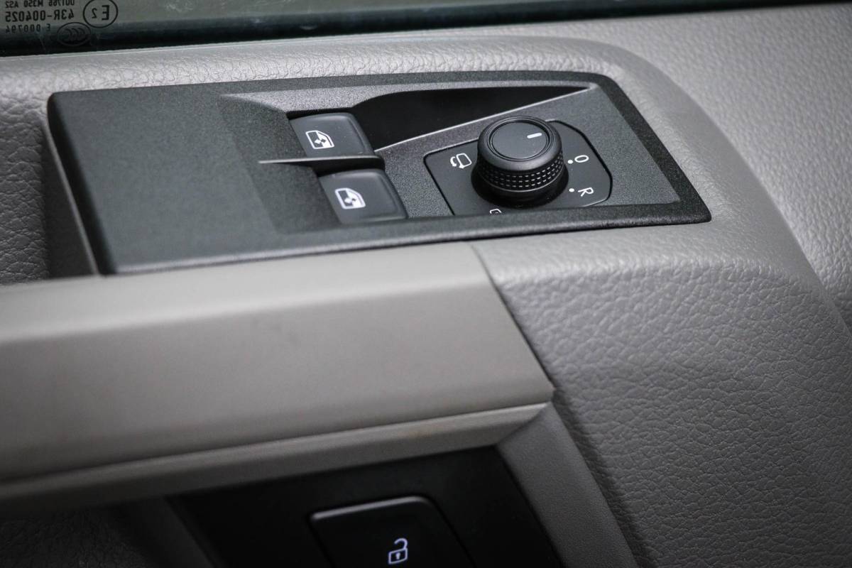 Volkswagen Crafter Volkswagen Crafter 35 2.0 TDI L3H3 Trendline | LED | CLIMA | STUURWIELVERWARMING | NAVI | DAB | APPLE | CAMERA
