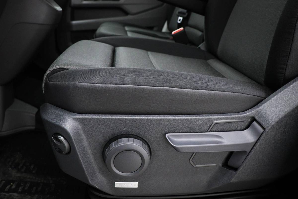 Volkswagen Crafter Volkswagen Crafter 35 2.0 TDI L3H3 Trendline | LED | CLIMA | STUURWIELVERWARMING | NAVI | DAB | APPLE | CAMERA