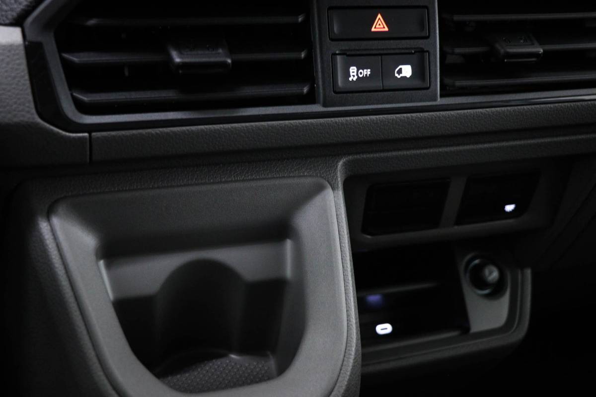 Volkswagen Crafter Volkswagen Crafter 35 2.0 TDI L3H3 Trendline | LED | CLIMA | STUURWIELVERWARMING | NAVI | DAB | APPLE | CAMERA