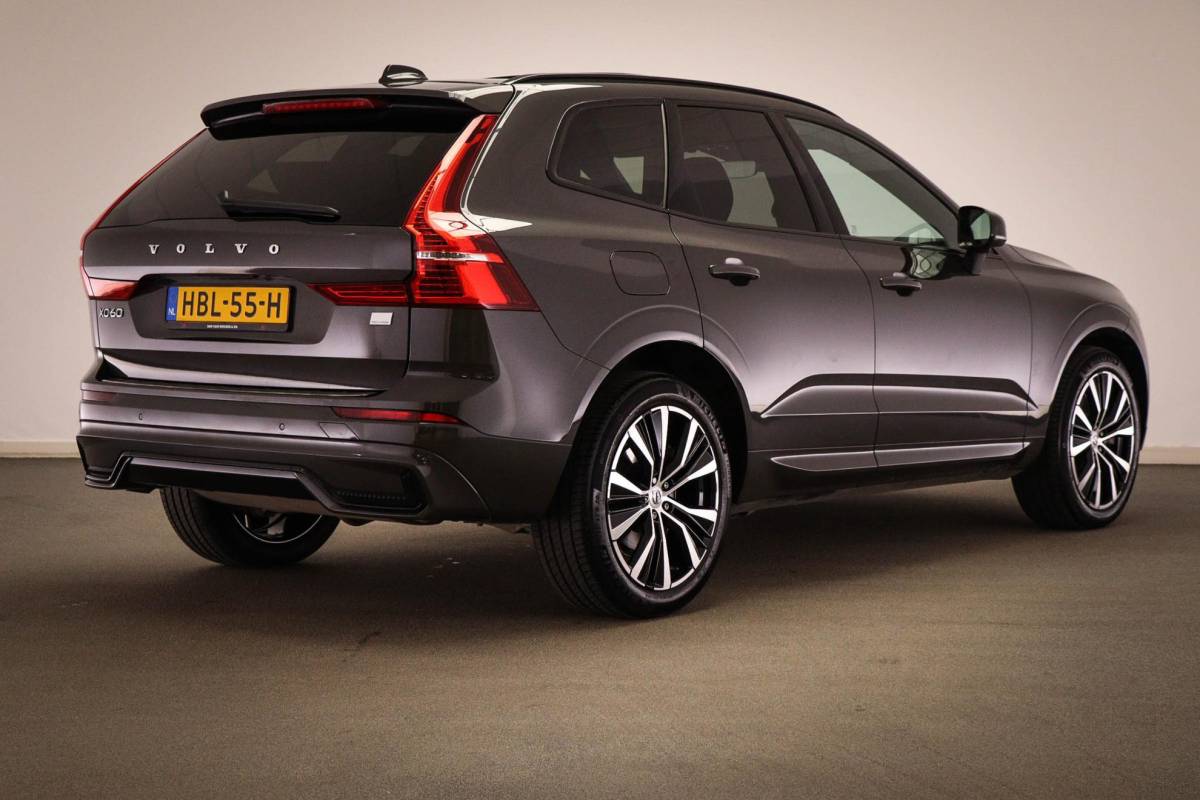 Volvo XC60 Volvo XC60 2.0 T6 Plug-in hybrid AWD Ultimate Dark | PANORAMADAK | LED | DAB | APPLE | CAMERA | 20″