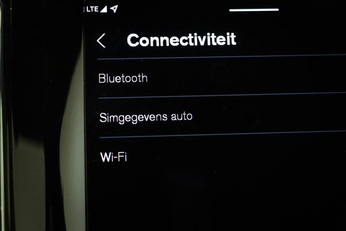 Volvo XC60 Volvo XC60 2.0 T6 Plug-in hybrid AWD Ultimate Dark | PANORAMADAK | LED | DAB | APPLE | CAMERA | 20″