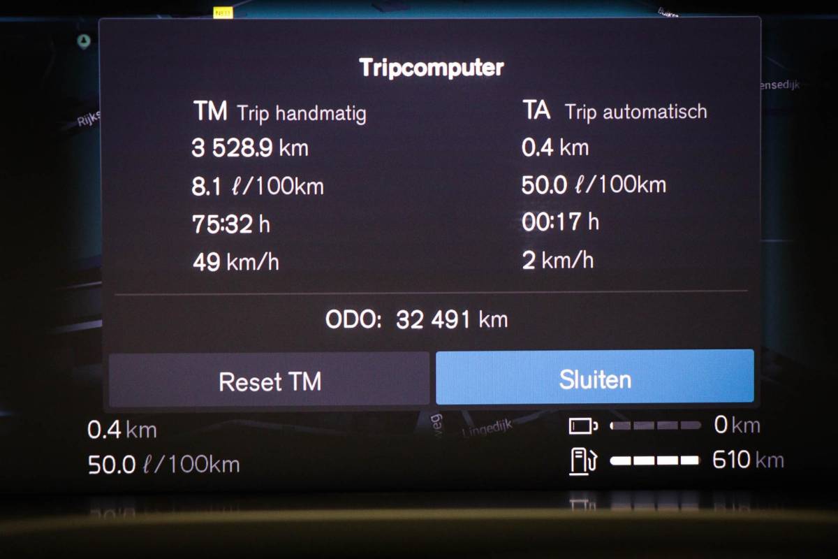 Volvo XC60 Volvo XC60 2.0 T6 Plug-in hybrid AWD Ultimate Dark | PANORAMADAK | LED | DAB | APPLE | CAMERA | 20″