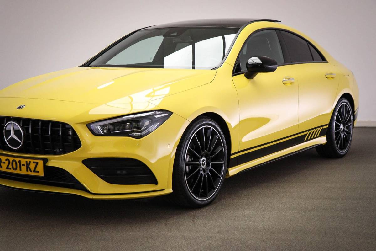 Mercedes-Benz CLA Mercedes-Benz CLA-klasse 180 AMG Line | WIDESCREEN | PANORAMADAK | SFEERVERLICHTING
