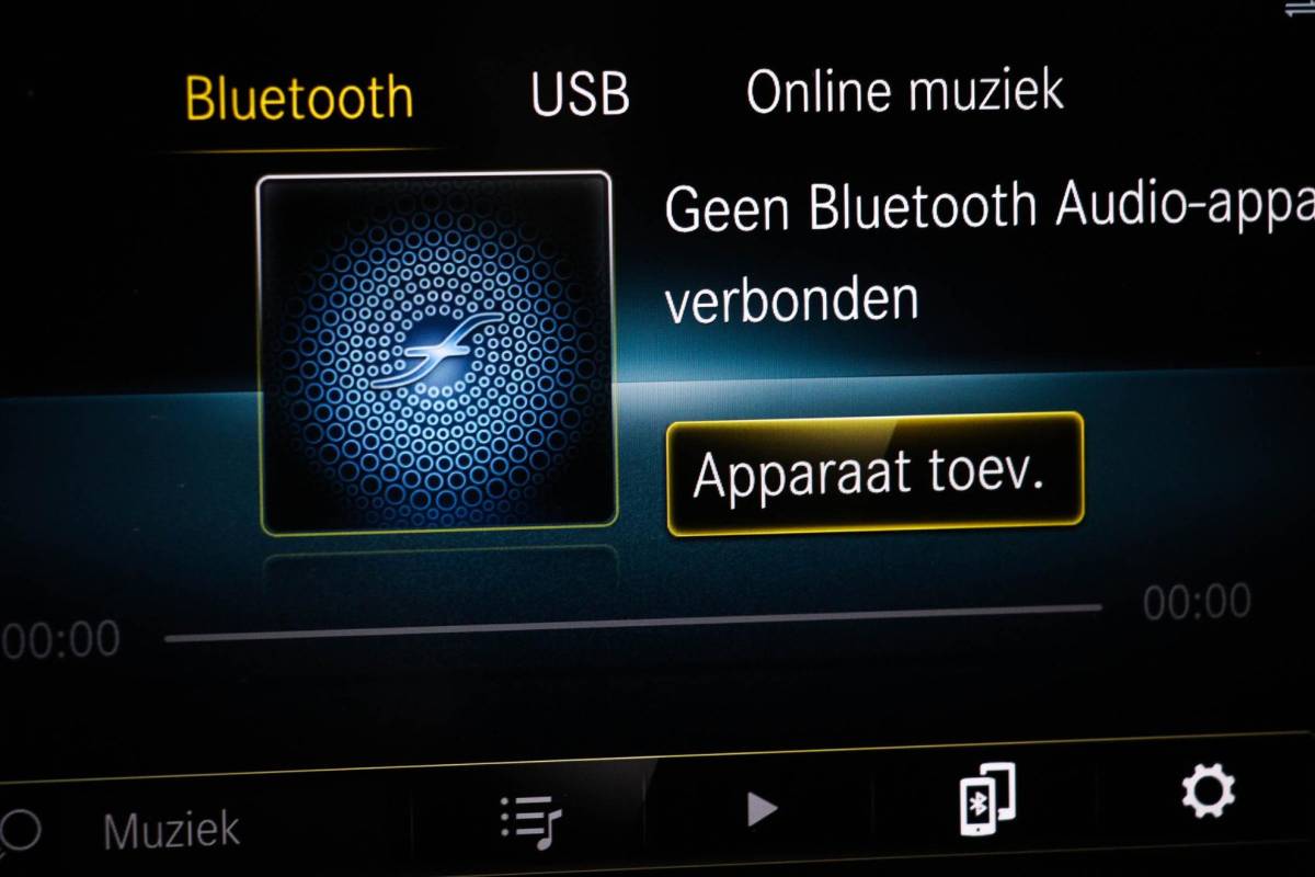 Mercedes-Benz CLA Mercedes-Benz CLA-klasse 180 AMG Line | WIDESCREEN | PANORAMADAK | SFEERVERLICHTING
