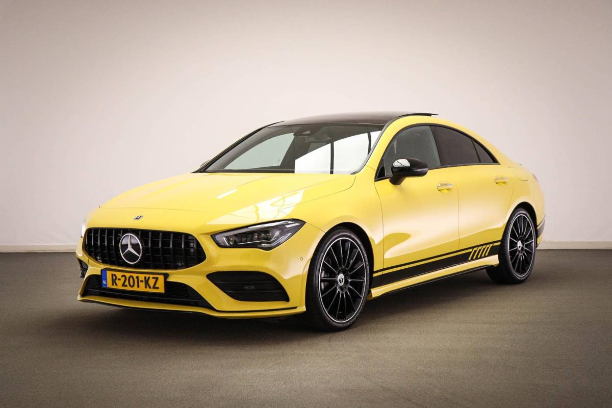 Mercedes-Benz CLA Mercedes-Benz CLA-klasse 180 AMG Line | WIDESCREEN | PANORAMADAK | SFEERVERLICHTING