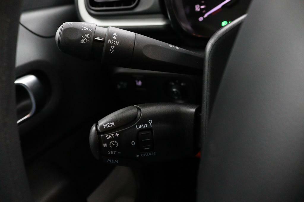 Citroën C3 Citroen C3 1.2 S&S Feel Edition | Parkeersensoren | Navigatie | Airco |