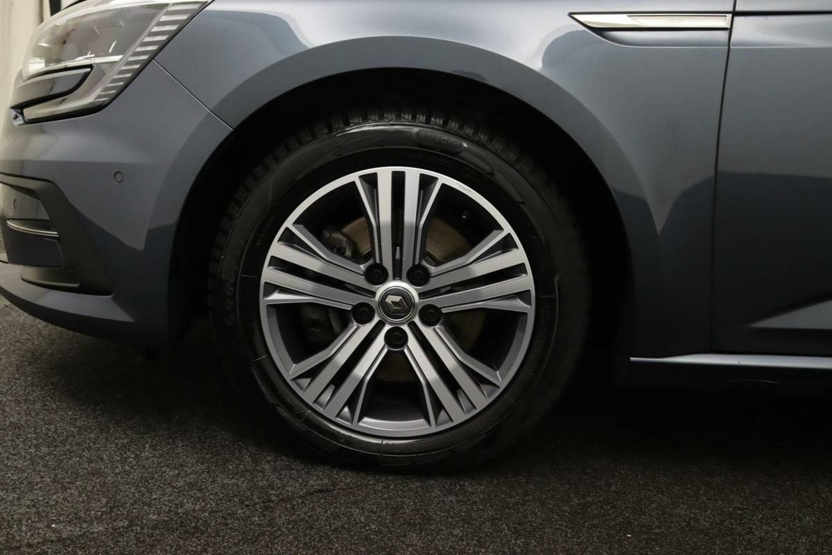 Renault Megane E-Tech Renault Megane Estate 1.6 E-Tech Plug-In Hybrid 160 Intens Schuifdak