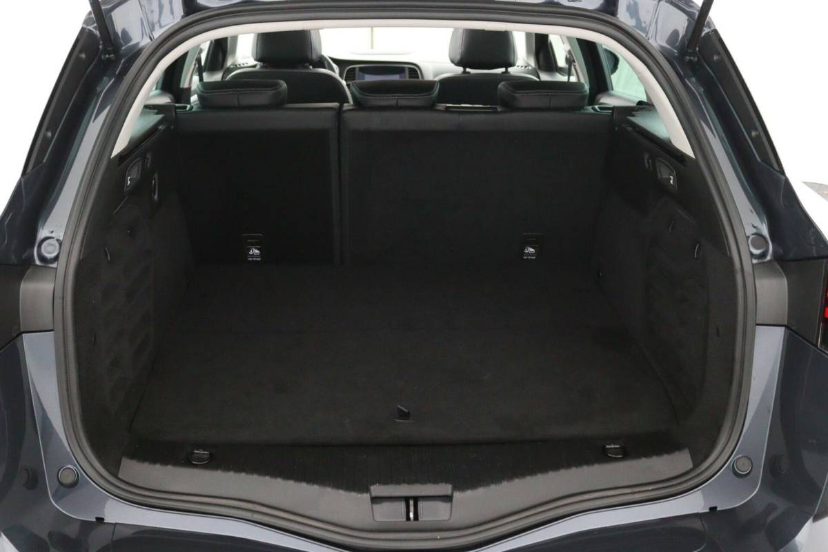 Renault Megane E-Tech Renault Megane Estate 1.6 E-Tech Plug-In Hybrid 160 Intens Schuifdak