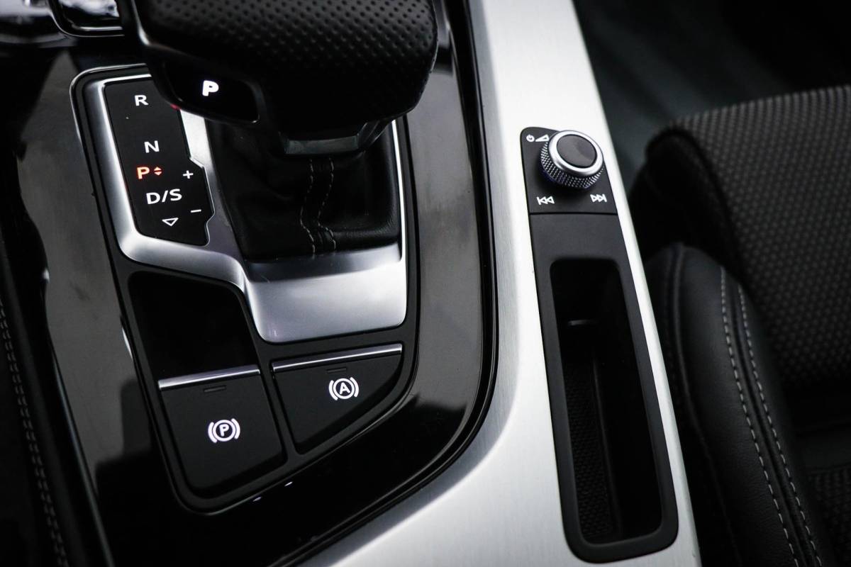 Audi A5 Audi A5 Sportback 35 TFSI S edition | DRIVING / PARKING- PACK | VIRTUAL COCKPIT | HALF LEDER | CAMERA | 19″