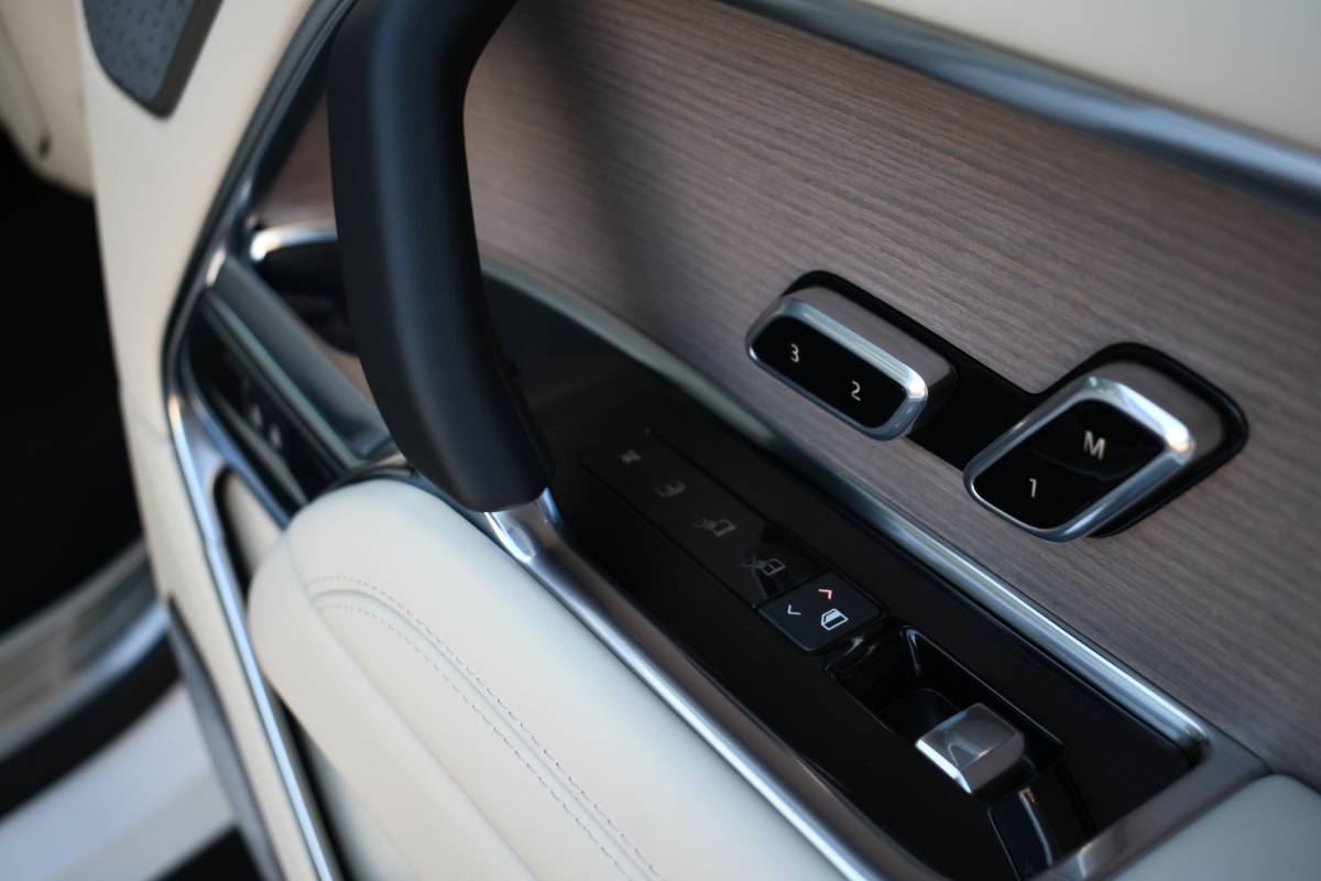 Land Rover Range Rover Land Rover Range Rover P550e Autobiography | BTW-auto | NL-auto | Trekhaak