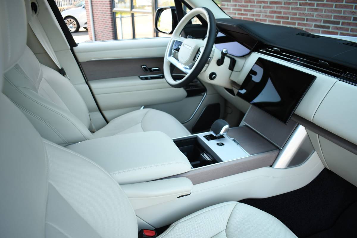 Land Rover Range Rover Land Rover Range Rover P550e Autobiography | BTW-auto | NL-auto | Trekhaak