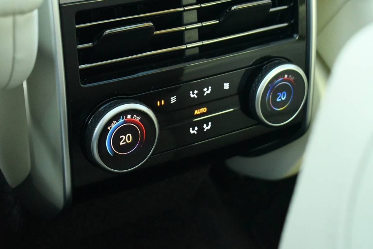 Land Rover Range Rover Land Rover Range Rover P550e Autobiography | BTW-auto | NL-auto | Trekhaak