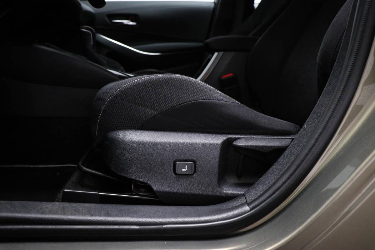 Toyota Corolla Toyota Corolla 1.8 Hybrid Active | STUUR VERWARMING | LED | CAMERA