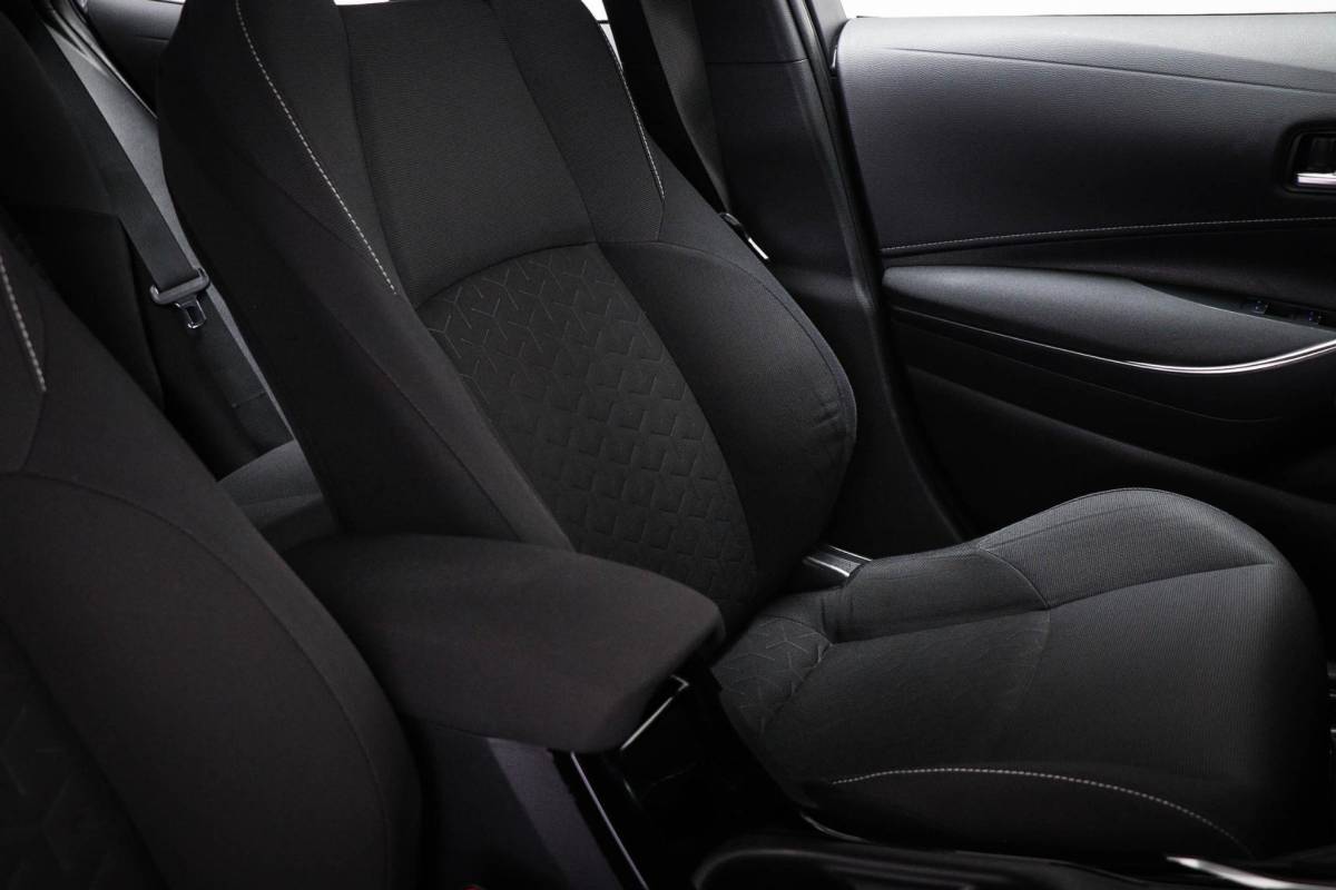 Toyota Corolla Toyota Corolla 1.8 Hybrid Active | STUUR VERWARMING | LED | CAMERA