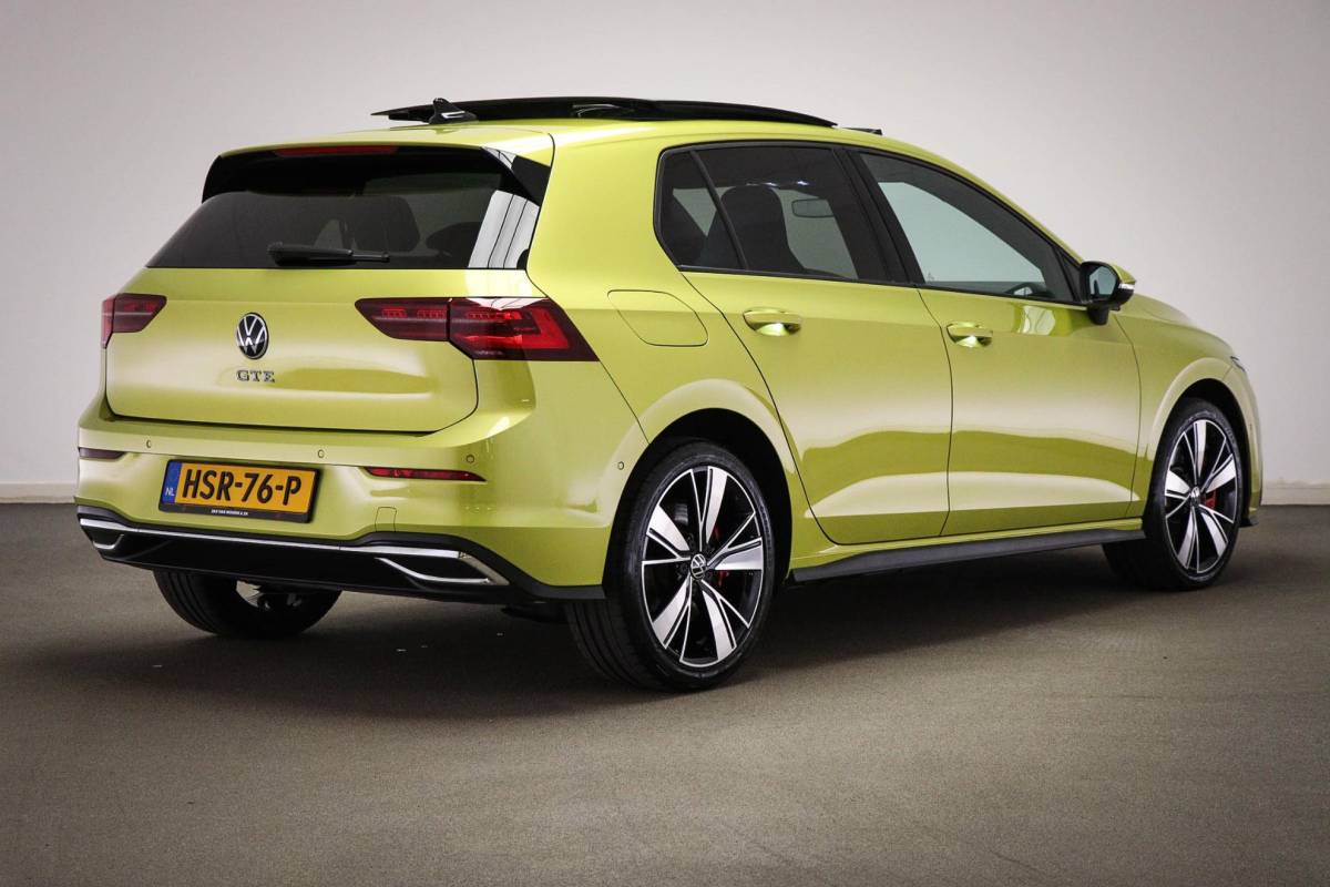 Volkswagen Golf Volkswagen Golf 1.4 eHybrid GTE | PANORAMADAK | WINTER / ASSISTENTIE- PACK | IQ LIGHT | CAMERA