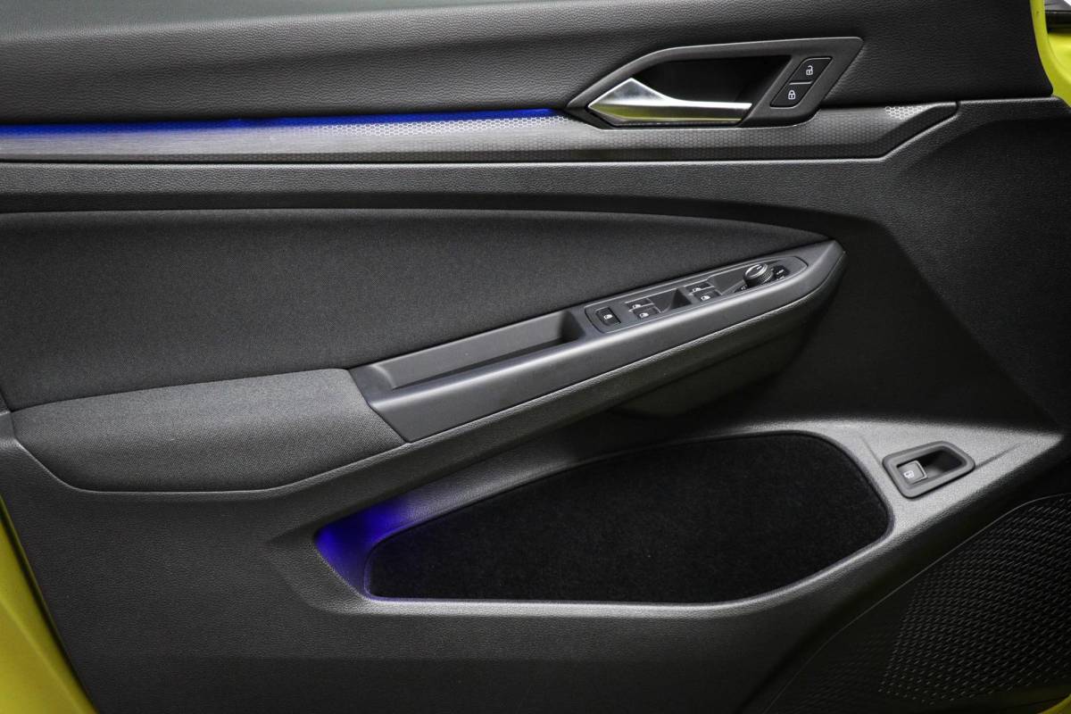 Volkswagen Golf Volkswagen Golf 1.4 eHybrid GTE | PANORAMADAK | WINTER / ASSISTENTIE- PACK | IQ LIGHT | CAMERA