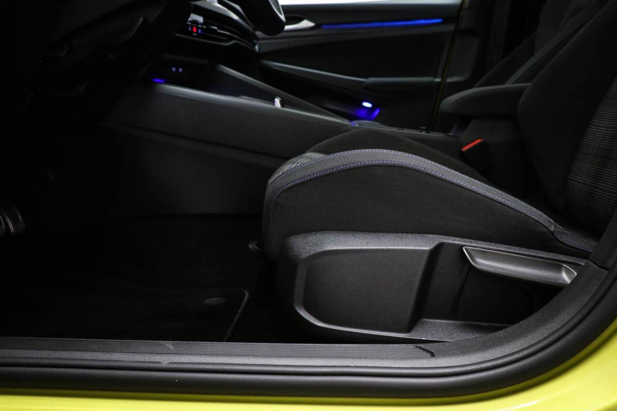 Volkswagen Golf Volkswagen Golf 1.4 eHybrid GTE | PANORAMADAK | WINTER / ASSISTENTIE- PACK | IQ LIGHT | CAMERA