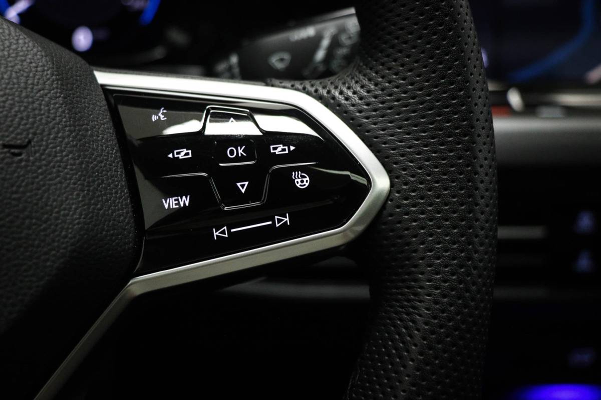 Volkswagen Golf Volkswagen Golf 1.4 eHybrid GTE | PANORAMADAK | WINTER / ASSISTENTIE- PACK | IQ LIGHT | CAMERA