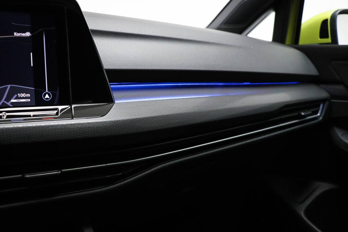 Volkswagen Golf Volkswagen Golf 1.4 eHybrid GTE | PANORAMADAK | WINTER / ASSISTENTIE- PACK | IQ LIGHT | CAMERA