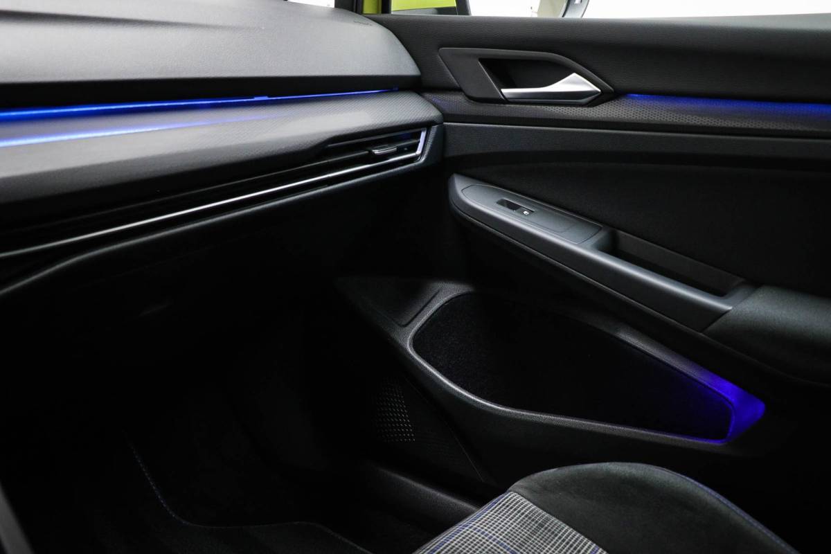 Volkswagen Golf Volkswagen Golf 1.4 eHybrid GTE | PANORAMADAK | WINTER / ASSISTENTIE- PACK | IQ LIGHT | CAMERA