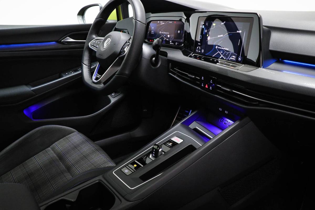 Volkswagen Golf Volkswagen Golf 1.4 eHybrid GTE | PANORAMADAK | WINTER / ASSISTENTIE- PACK | IQ LIGHT | CAMERA