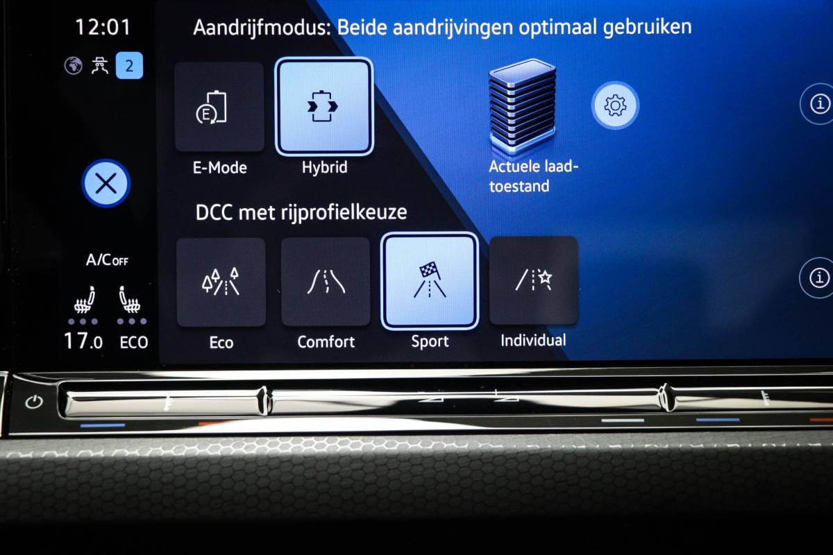 Volkswagen Golf Volkswagen Golf 1.4 eHybrid GTE | PANORAMADAK | WINTER / ASSISTENTIE- PACK | IQ LIGHT | CAMERA