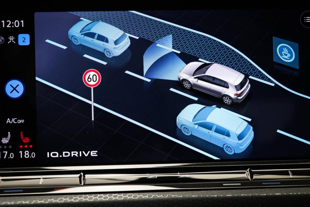 Volkswagen Golf Volkswagen Golf 1.4 eHybrid GTE | PANORAMADAK | WINTER / ASSISTENTIE- PACK | IQ LIGHT | CAMERA