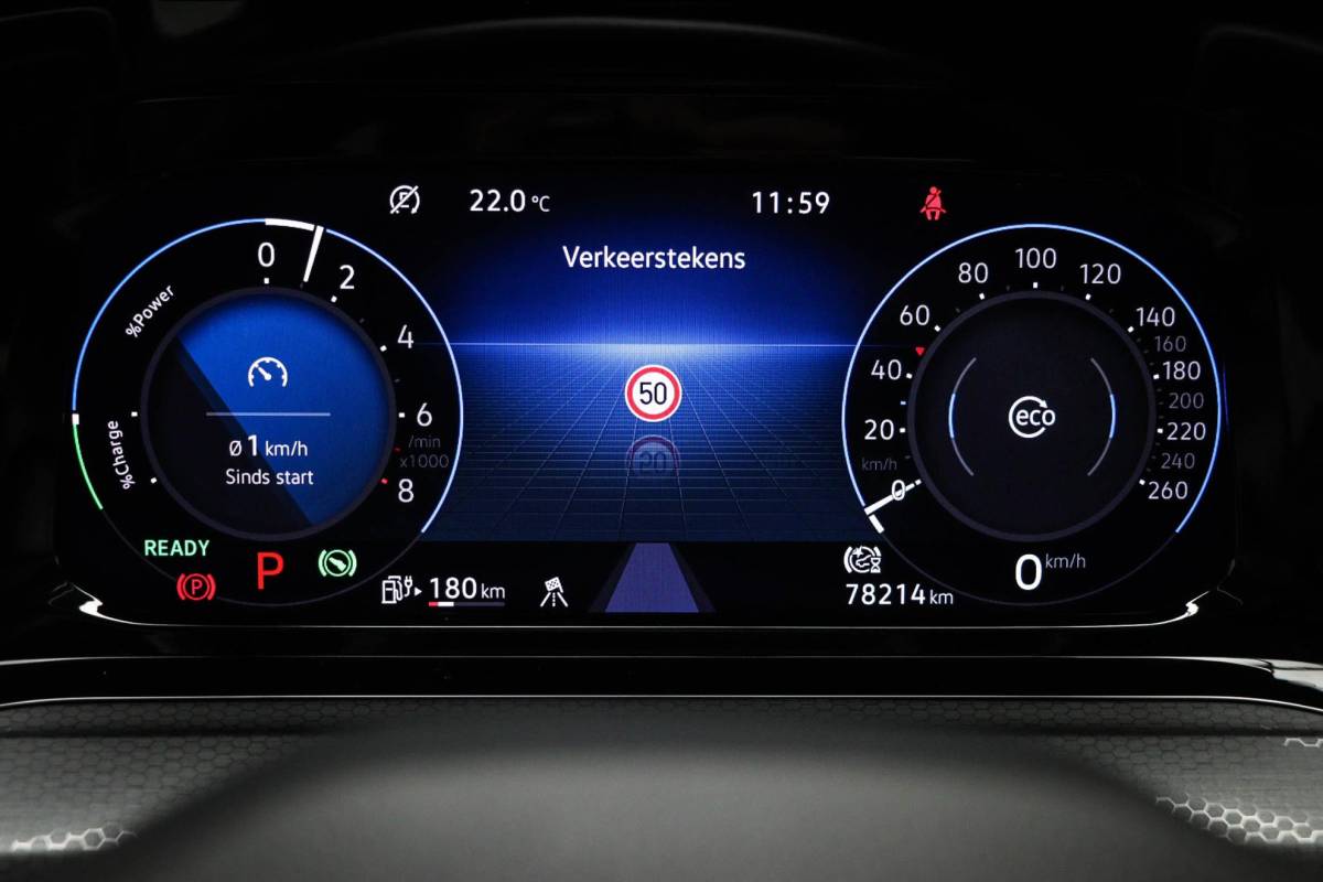 Volkswagen Golf Volkswagen Golf 1.4 eHybrid GTE | PANORAMADAK | WINTER / ASSISTENTIE- PACK | IQ LIGHT | CAMERA