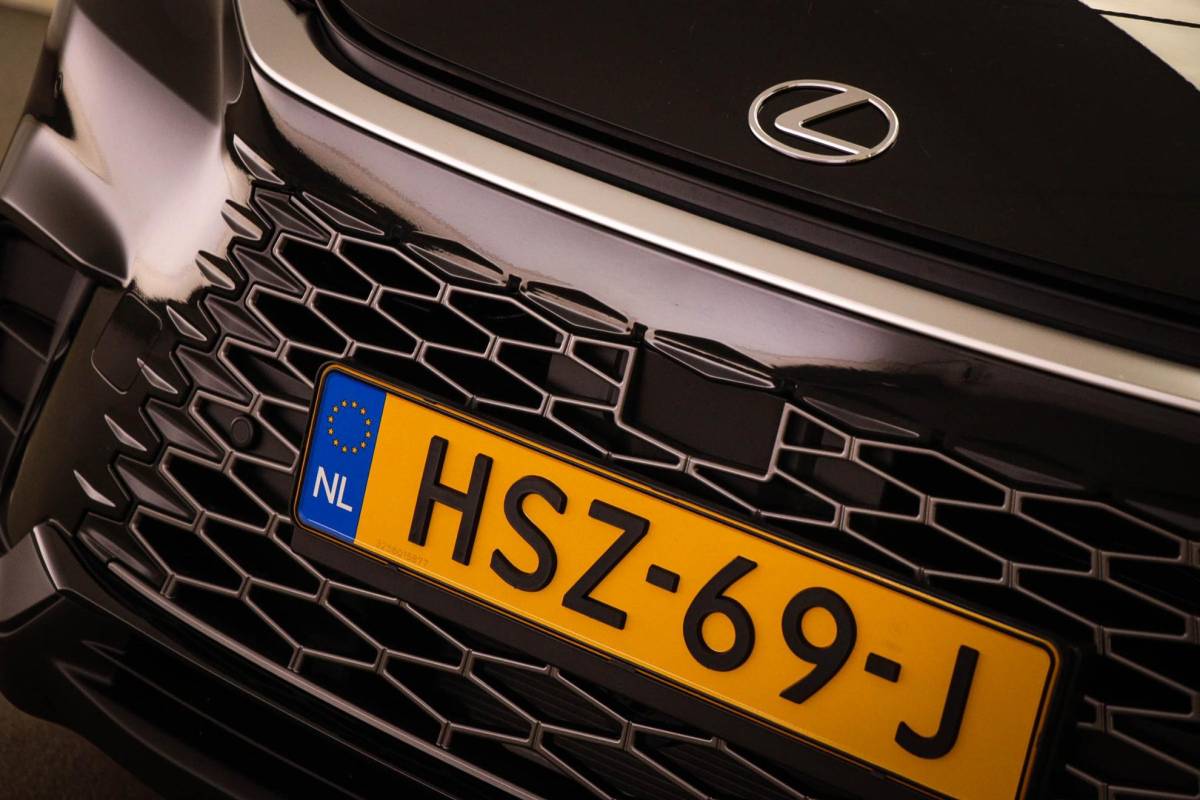Lexus LBX Lexus LBX Business Line 2WD | CLIMA | STOELVERWARMNG | DAB | CAMERA