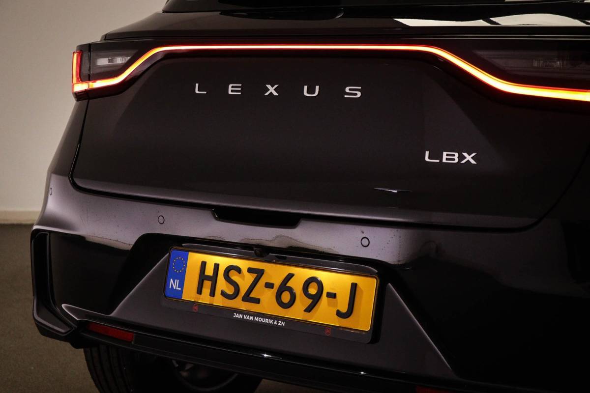 Lexus LBX Lexus LBX Business Line 2WD | CLIMA | STOELVERWARMNG | DAB | CAMERA