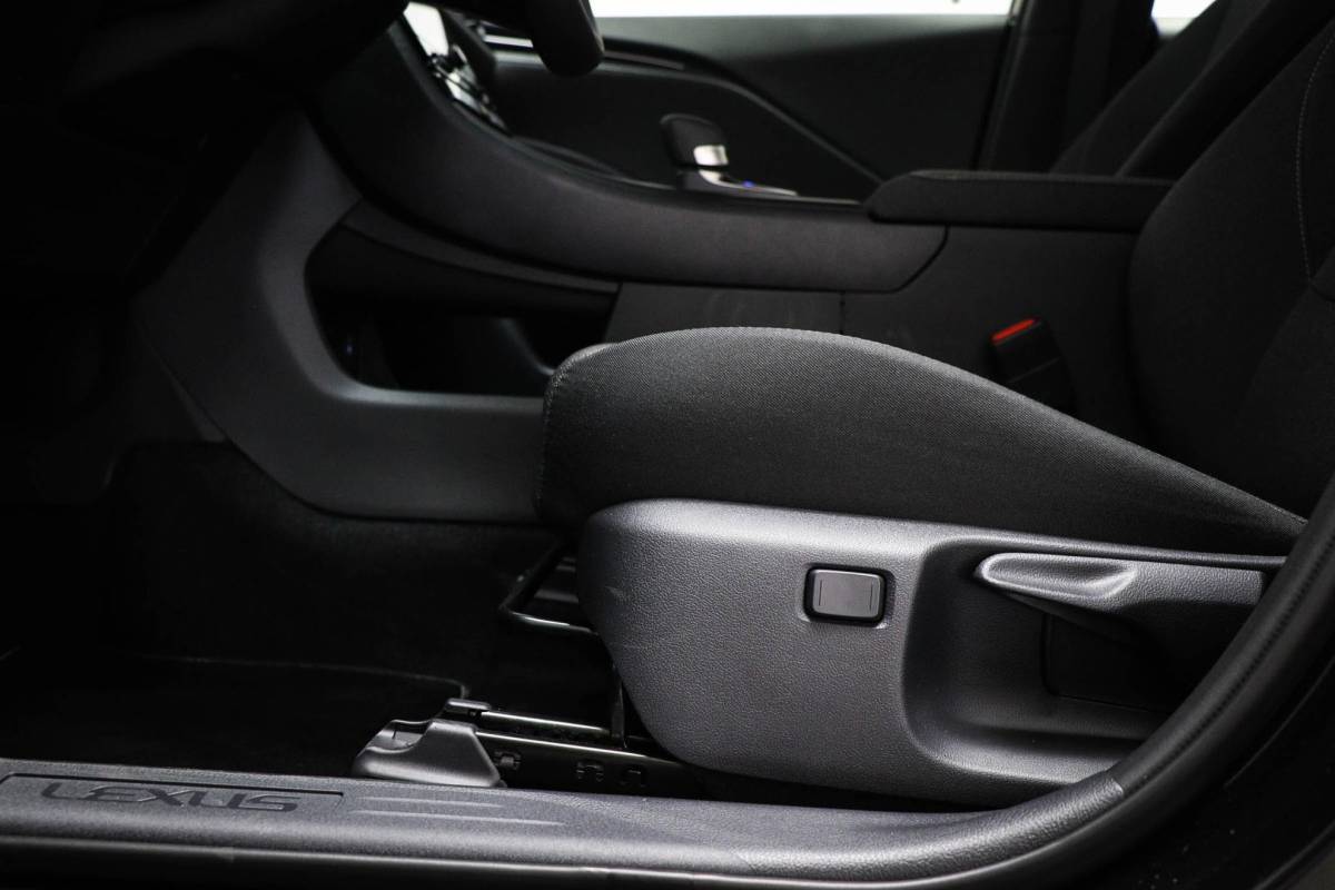 Lexus LBX Lexus LBX Business Line 2WD | CLIMA | STOELVERWARMNG | DAB | CAMERA