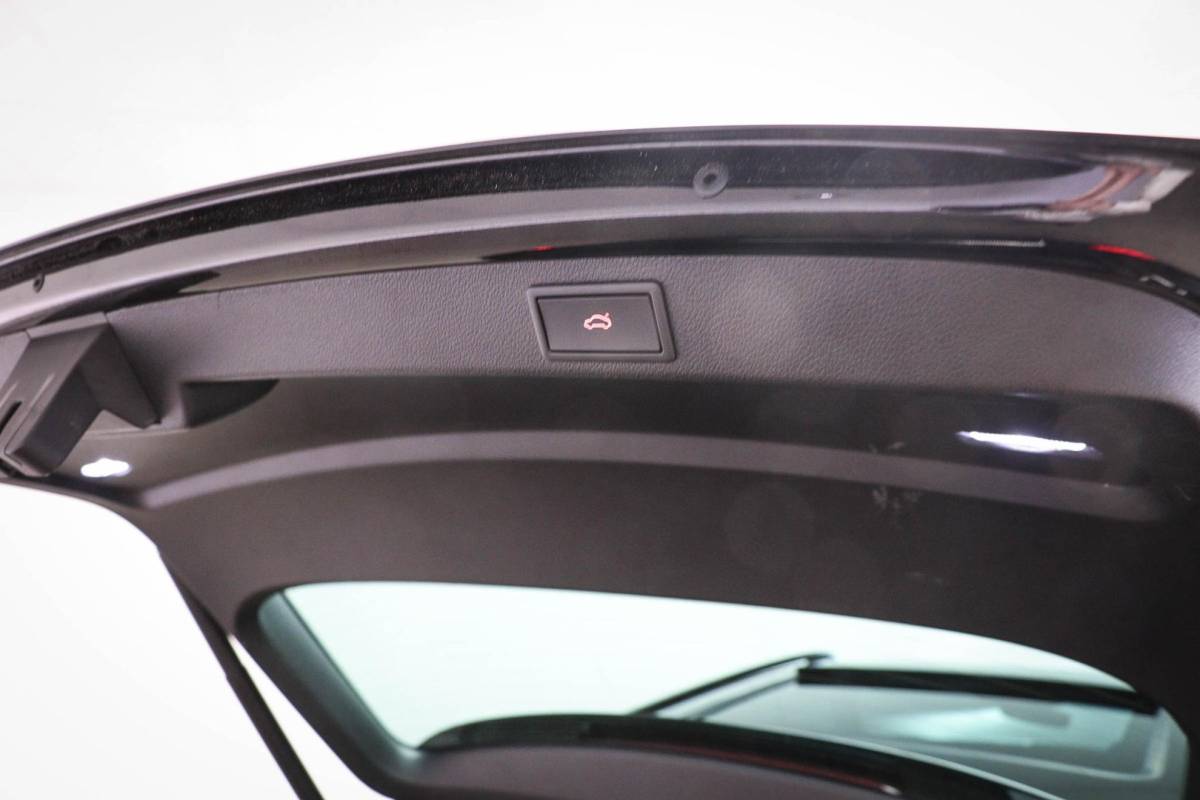 Škoda Superb Skoda Superb Combi 1.4 TSI iV Sportline Business | Panoramadak | Sport stoelen |