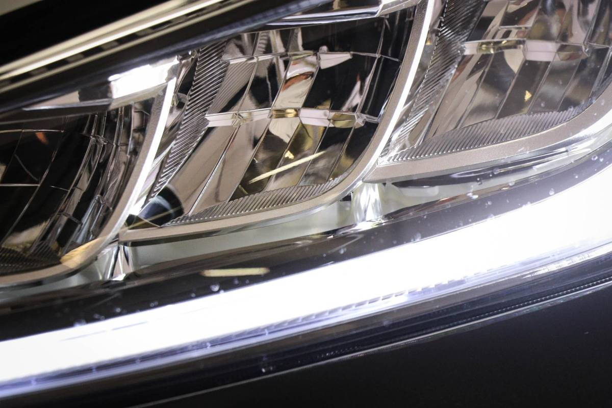 Toyota Yaris Toyota Yaris 1.5 Hybrid 115 First Edition | CLIMA | STUURVERWARMING | APPLE | CAMERA