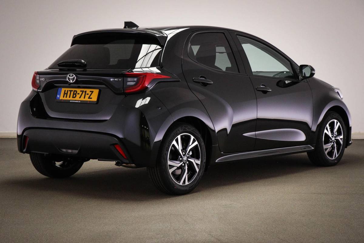 Toyota Yaris Toyota Yaris 1.5 Hybrid 115 First Edition | CLIMA | STUURVERWARMING | APPLE | CAMERA