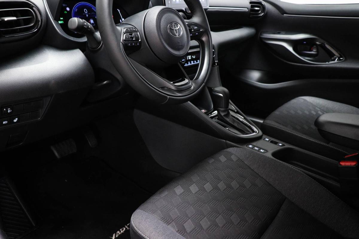 Toyota Yaris Toyota Yaris 1.5 Hybrid 115 First Edition | CLIMA | STUURVERWARMING | APPLE | CAMERA