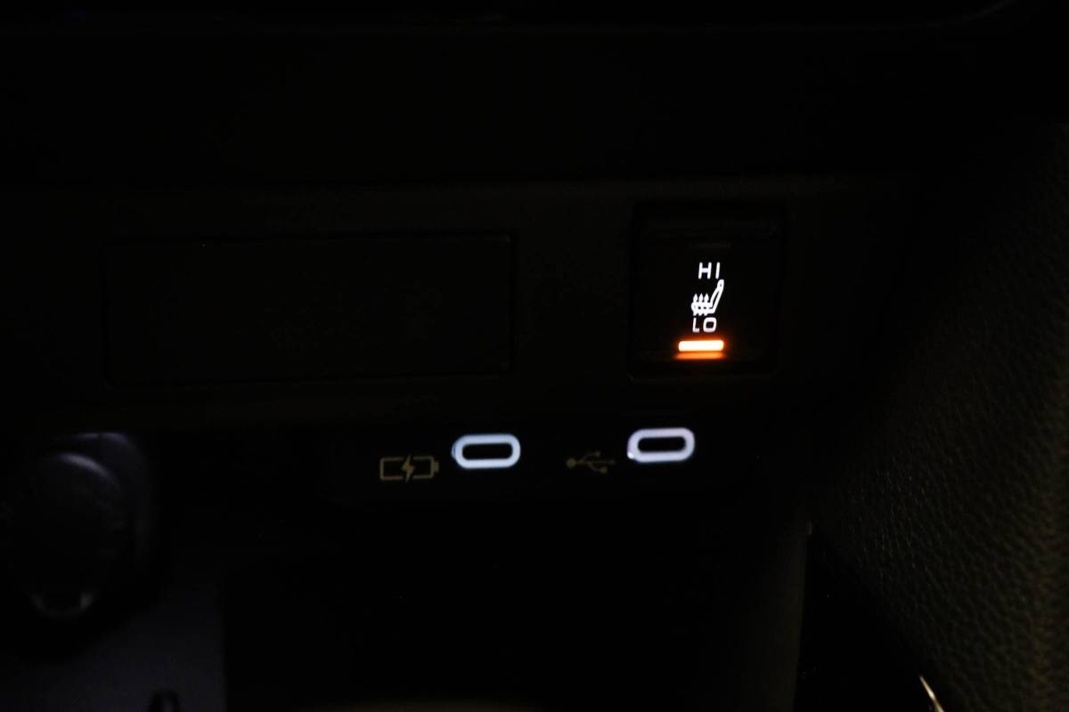 Toyota Yaris Toyota Yaris 1.5 Hybrid 115 First Edition | CLIMA | STUURVERWARMING | APPLE | CAMERA