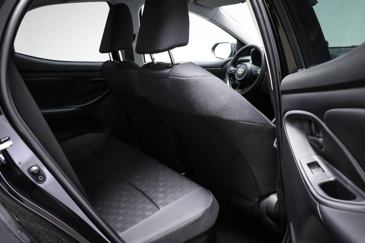 Toyota Yaris Toyota Yaris 1.5 Hybrid 115 First Edition | CLIMA | STUURVERWARMING | APPLE | CAMERA