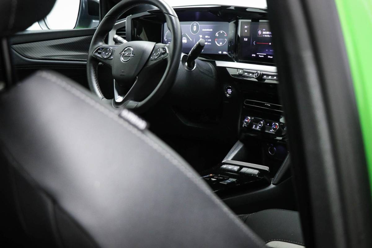 Opel Mokka Opel Mokka 1.2 Turbo Ultimate | COMFORT / TECHNOLOGY- PACK | STUURVERWARMING | DAB | APPLE | CAMERA