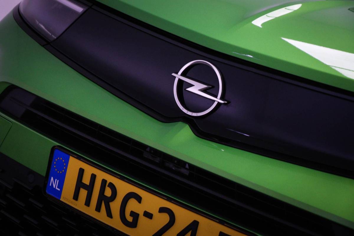 Opel Mokka Opel Mokka 1.2 Turbo Ultimate | COMFORT / TECHNOLOGY- PACK | STUURVERWARMING | DAB | APPLE | CAMERA