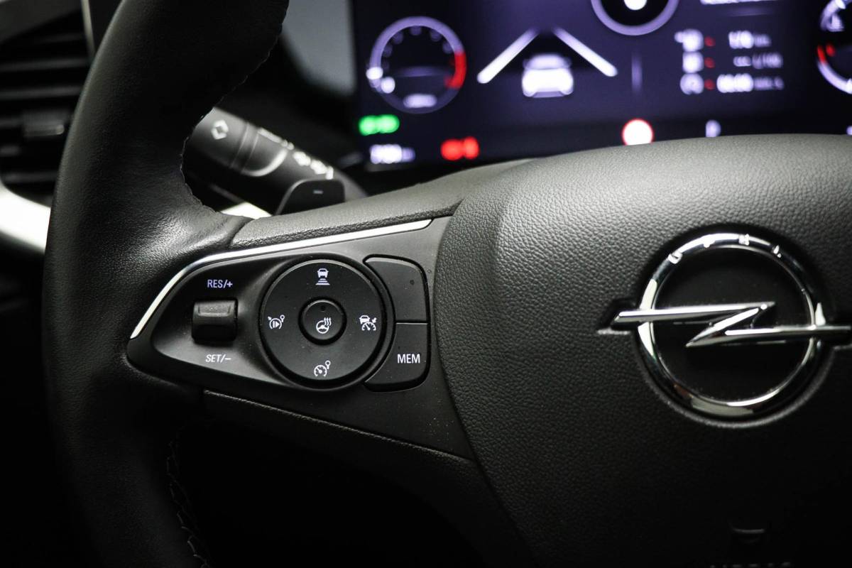 Opel Mokka Opel Mokka 1.2 Turbo Ultimate | COMFORT / TECHNOLOGY- PACK | STUURVERWARMING | DAB | APPLE | CAMERA