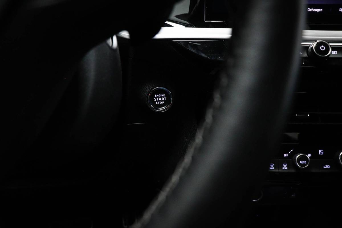 Opel Mokka Opel Mokka 1.2 Turbo Ultimate | COMFORT / TECHNOLOGY- PACK | STUURVERWARMING | DAB | APPLE | CAMERA