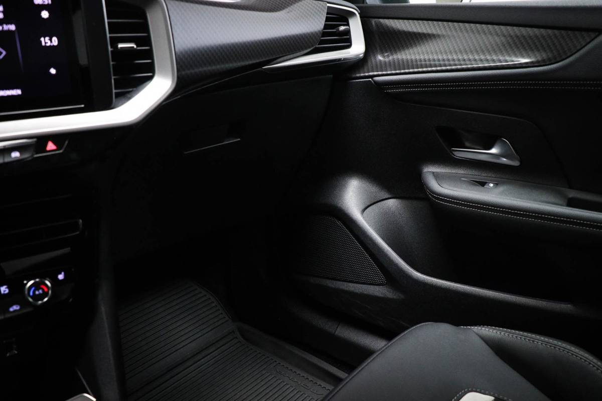 Opel Mokka Opel Mokka 1.2 Turbo Ultimate | COMFORT / TECHNOLOGY- PACK | STUURVERWARMING | DAB | APPLE | CAMERA