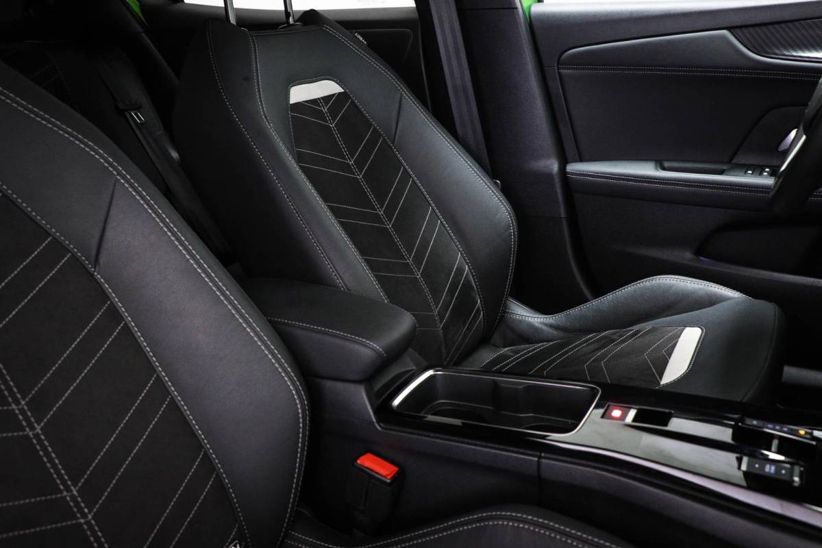 Opel Mokka Opel Mokka 1.2 Turbo Ultimate | COMFORT / TECHNOLOGY- PACK | STUURVERWARMING | DAB | APPLE | CAMERA