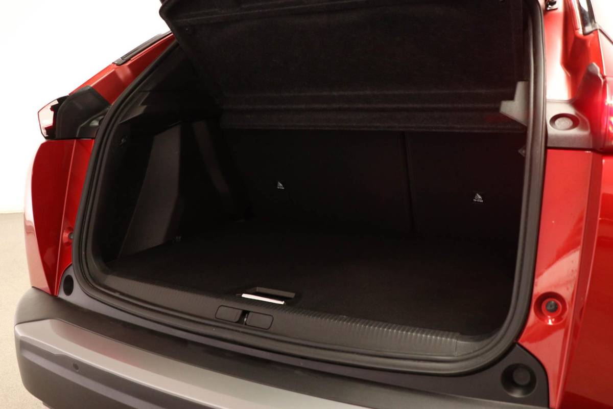 Peugeot 2008 Peugeot 2008 1.2 PureTech 100 Allure | NAVI PACK | LED HALF LEDER | DAB | APPLE | CAMERA