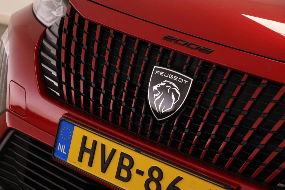 Peugeot 2008 Peugeot 2008 1.2 PureTech 100 Allure | NAVI PACK | LED HALF LEDER | DAB | APPLE | CAMERA