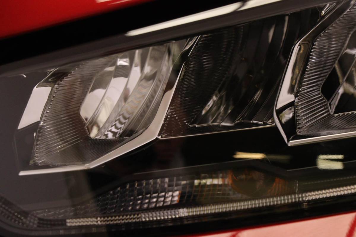 Peugeot 2008 Peugeot 2008 1.2 PureTech 100 Allure | NAVI PACK | LED HALF LEDER | DAB | APPLE | CAMERA