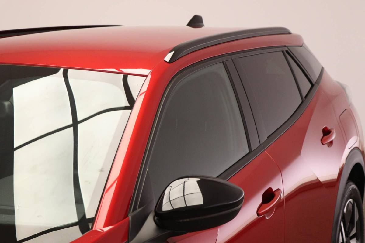 Peugeot 2008 Peugeot 2008 1.2 PureTech 100 Allure | NAVI PACK | LED HALF LEDER | DAB | APPLE | CAMERA