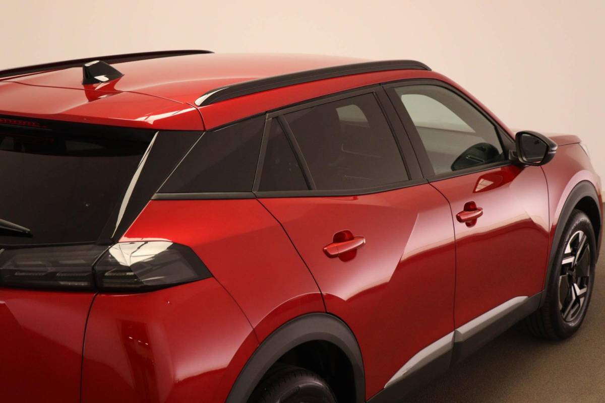 Peugeot 2008 Peugeot 2008 1.2 PureTech 100 Allure | NAVI PACK | LED HALF LEDER | DAB | APPLE | CAMERA